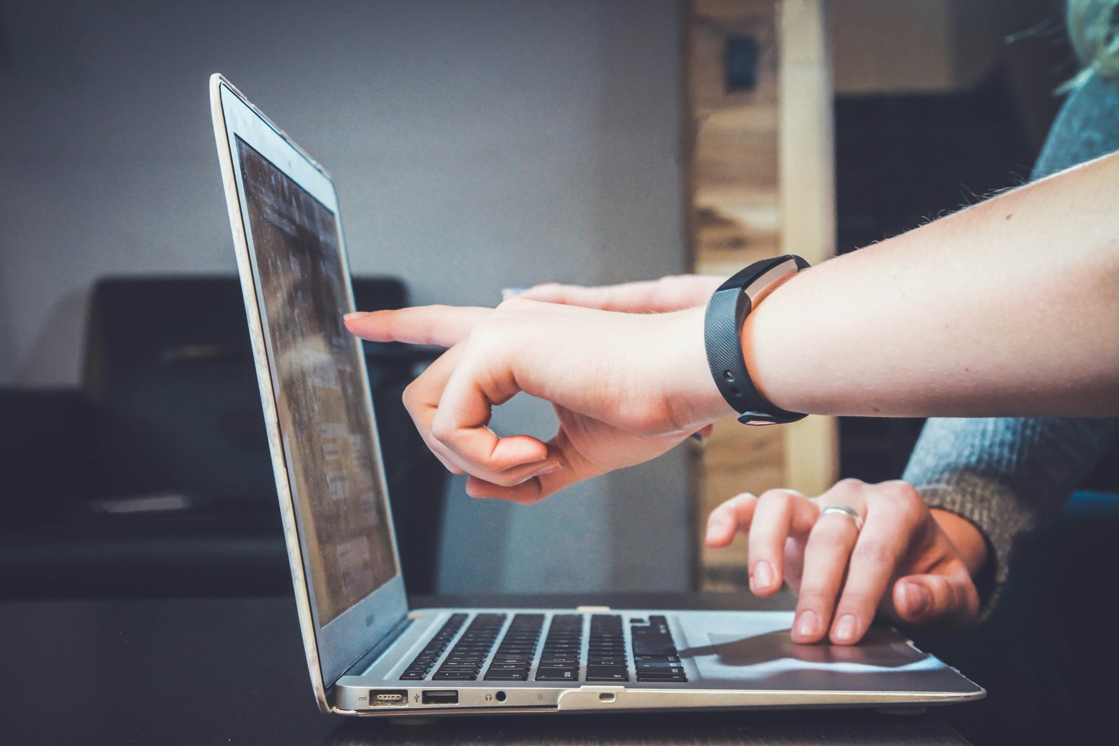Customer Churn Prediction & Retention Analysis